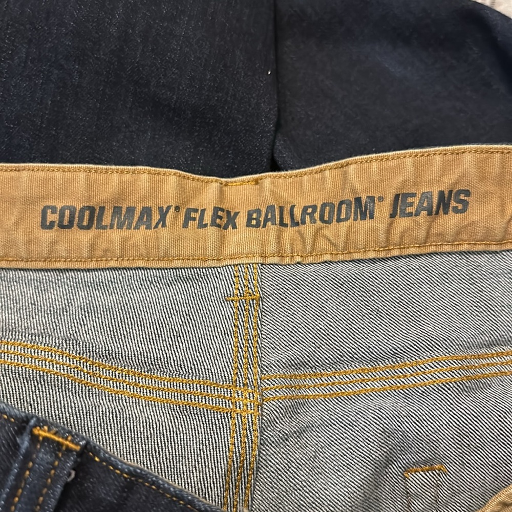 NWOT Men's Duluth Flex Ballroom COOLMAX Relaxed Fit Jeans
Sz 42 x 32 - Picture 5 of 7